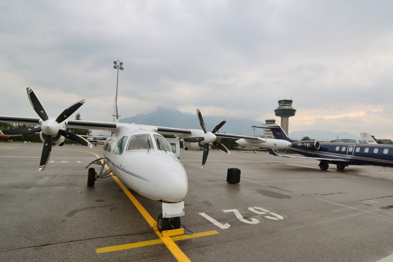 082813 N50ET on a wet ramp in Salzburg Austria